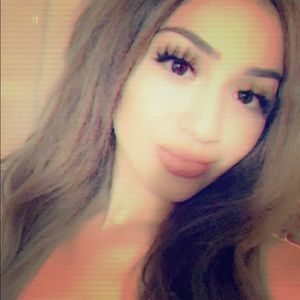 Meet your Posher, Yessica